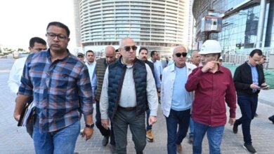 وزير الإسكان يتابع أعمال منطقة الأبراج الشاطئية وكمبوند "مزارين" بالعلمين الجديدة